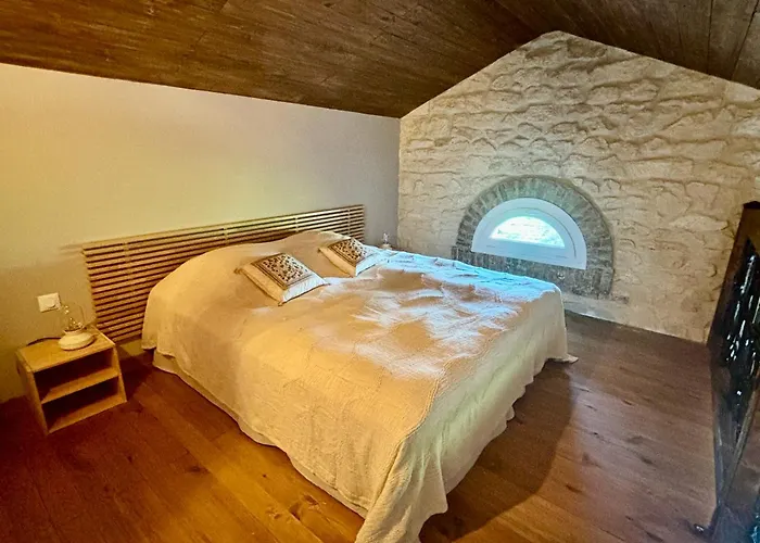 La Cave De Grand Fourques (Gard)