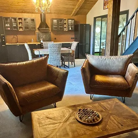 La Cave De Grand * Fourques (Gard)